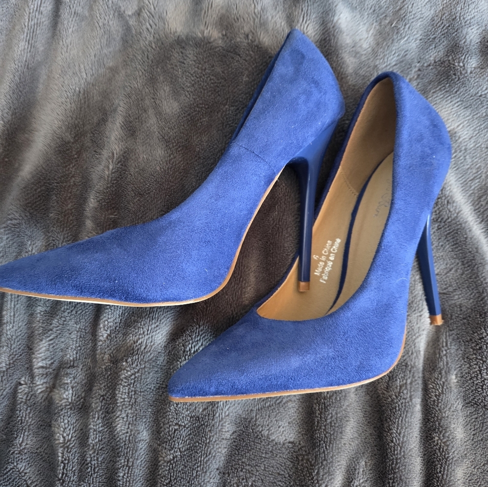 ☀️ 3/$15 - Sergio Bari Royal Blue Suede Heels